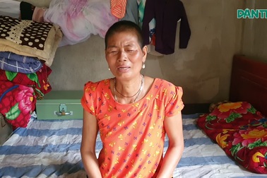 Người phụ nữ góa bụa đơn độc chống chọi ung thư