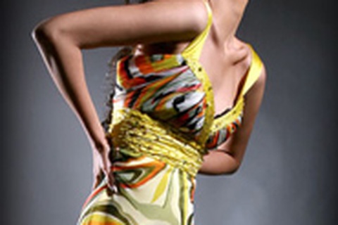 Thùy Dương dẫn đầu bình chọn qua mạng 