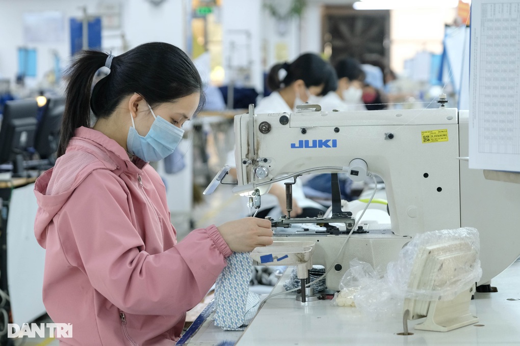 Hà Nội: Lương tăng nhưng thưởng Tết nhiều ngành giảm sâu - 2 Hà Nội: Lương tăng nhưng thưởng Tết nhiều ngành giảm sâu - 2