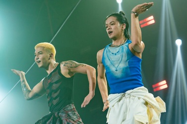 (S)TRONG Trọng Hiếu kỷ niệm 10 năm làm nghề, nhắc thời thi "Vietnam Idol"