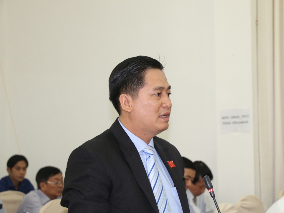 Đại biểu truy giám đốc sở cách xử lý loa kẹo kéo gây tiếng ồn - 1 Đại biểu truy giám đốc sở cách xử lý loa kẹo kéo gây tiếng ồn - 1