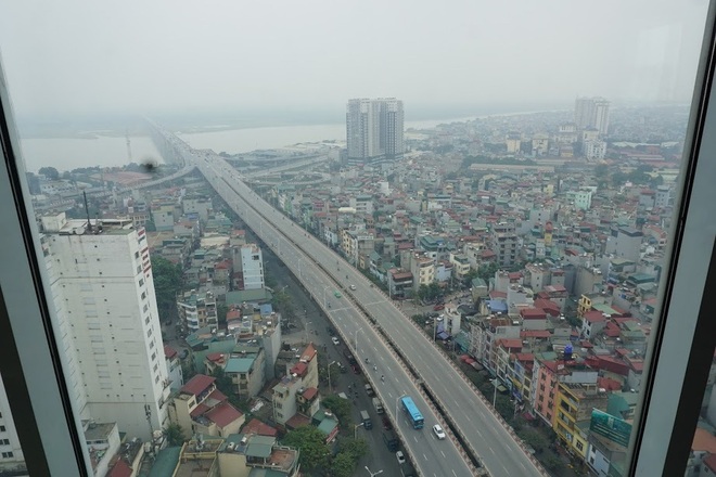 Căn penthouse “2 mặt tiền” với ban công ngập cây xanh của nữ đại gia Hà Nội - 14 Căn penthouse “2 mặt tiền” với ban công ngập cây xanh của nữ đại gia Hà Nội - 14