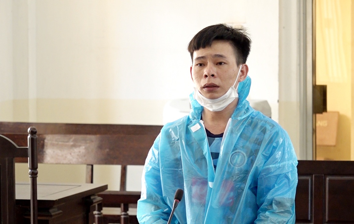 Sợ lộ quan hệ ngoài luồng, ông chồng mang súng ra bắn dọa... bồ - 1 Sợ lộ quan hệ ngoài luồng, ông chồng mang súng ra bắn dọa... bồ - 1
