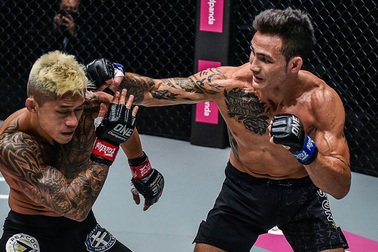 Lộ diện kẻ thách thức đáng sợ, đe dọa ngôi vô địch của võ sĩ gốc Việt