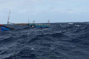 Chìm tàu chở hàng ra đảo Lý Sơn