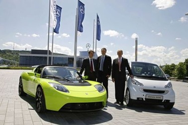 Daimler mua 10% cổ phần Tesla 