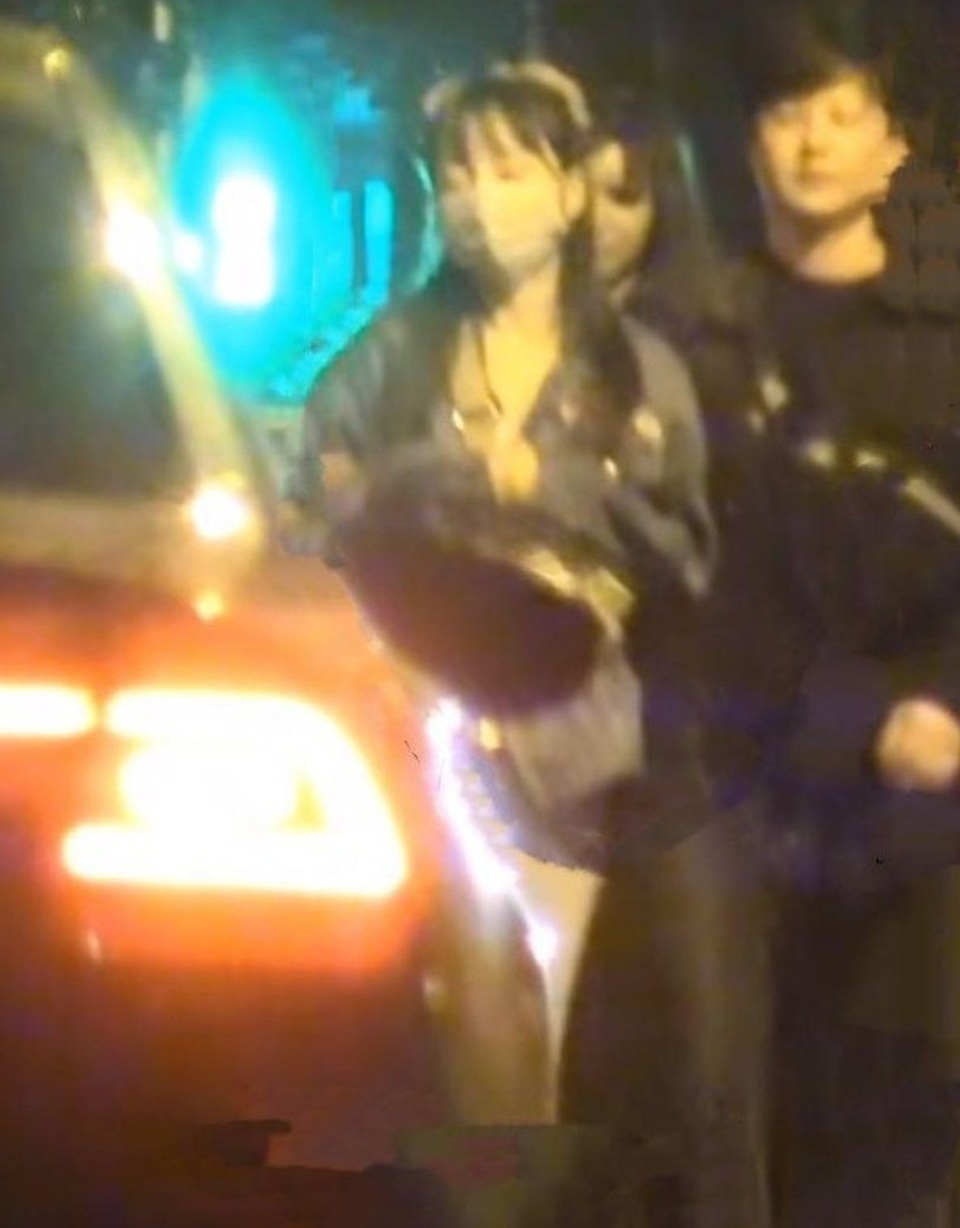 Lý Tiểu Lộ buồn bã và thất vọng vì Giả Nãi Lượng từ chối tái hợp - 4 Lý Tiểu Lộ buồn bã và thất vọng vì Giả Nãi Lượng từ chối tái hợp - 4