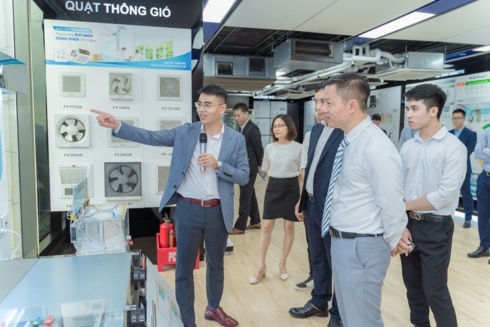 Panasonic Việt Nam tiếp tục thực hiện chương trình Học bổng dành cho sinh viên ngành Nhiệt lạnh - 2 Panasonic Việt Nam tiếp tục thực hiện chương trình Học bổng dành cho sinh viên ngành Nhiệt lạnh - 2
