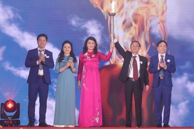 Trường THCS "top đầu" Hà Nội kỷ niệm 10 năm thành lập