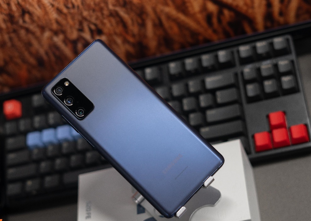 Sở hữu Galaxy S20 FE với chỉ 5,2 triệu đồng, trả góp 0% lãi suất tại FPT Shop - 2 Sở hữu Galaxy S20 FE với chỉ 5,2 triệu đồng, trả góp 0% lãi suất tại FPT Shop - 2