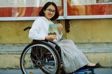 Ước mơ đi dọc Việt Nam của cô gái ngồi xe lăn mắc ung thư