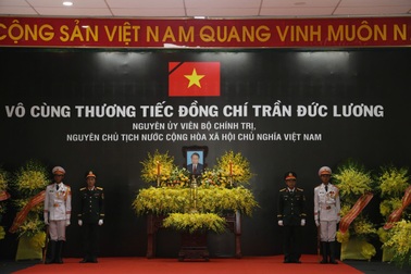 Lễ an táng nguyên Chủ tịch nước Trần Đức Lương tại quê nhà