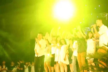 Học sinh Chu Văn An hát vang bài ca truyền thống