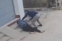 Bắt giữ nghi phạm đâm gục người đàn ông giữa đường ở Hà Nội