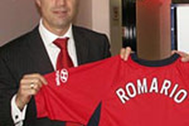 Hợp đồng kỳ lạ của Romario 