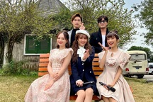 Huyền Lizzie và dàn sao "Thương ngày nắng về" chúc Tết khán giả đầu năm mới