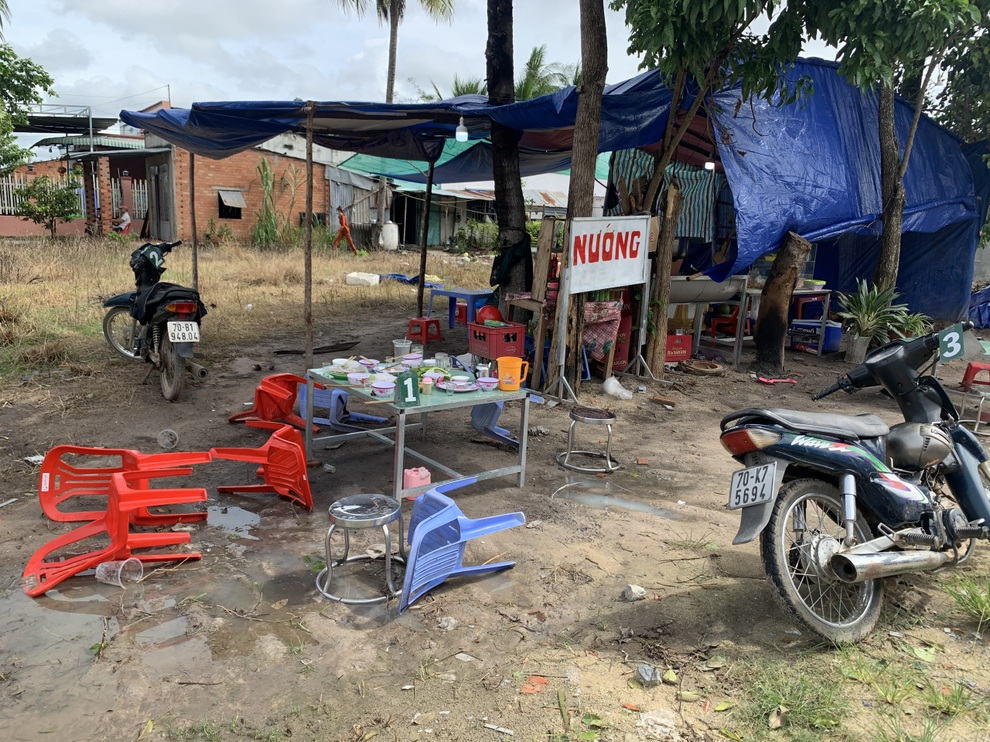 Giết người tại quán nhậu rồi trốn ở nghĩa địa suốt đêm - 2 Giết người tại quán nhậu rồi trốn ở nghĩa địa suốt đêm - 2