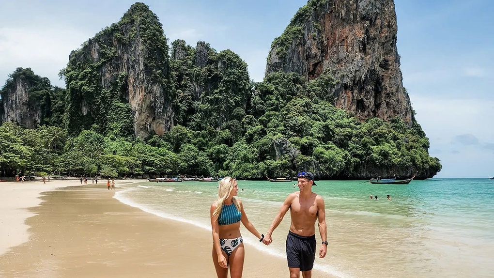 Cặp đôi người Mỹ dành 8 năm du lịch 197 nước, phải lòng ẩm thực Việt Nam - 1 Cặp đôi người Mỹ dành 8 năm du lịch 197 nước, phải lòng ẩm thực Việt Nam - 1