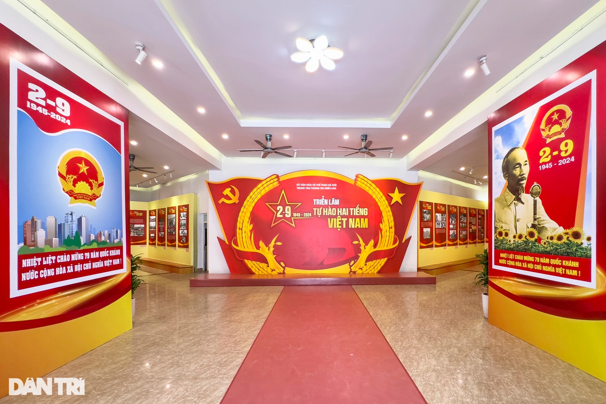 Hanói: Exposição de fotos históricas que expressam o orgulho vietnamita - 1 Hà Nội: Trưng bày những bức ảnh lịch sử mang niềm tự hào Việt Nam - 1