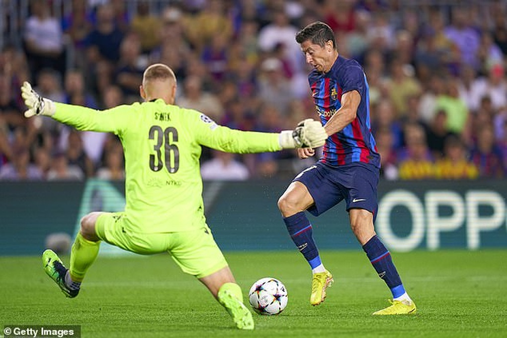 Lewandowski giúp Barcelona thắng đậm, Bayern Munich hạ gục Inter Milan - 3 Lewandowski giúp Barcelona thắng đậm, Bayern Munich hạ gục Inter Milan - 3