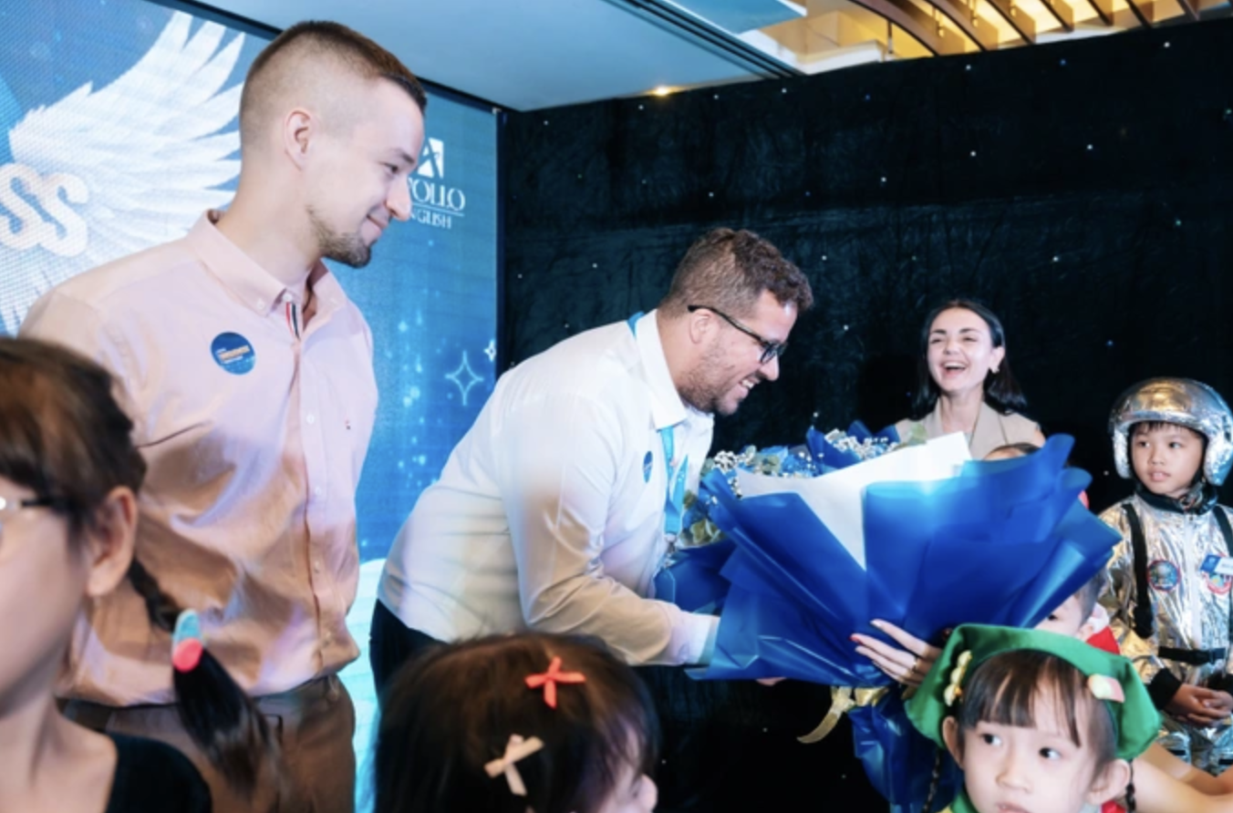 Apollo English: Vzdělávací zážitky šité na míru pro studenty jsou budoucností vzdělávání - 2 Apollo English: Đo ni đóng giày trải nghiệm học tập cho học sinh là tương lai của giáo dục - 2