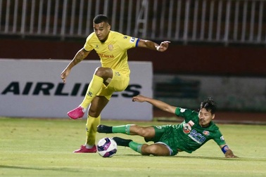 Cựu tuyển thủ Nhật Bản mờ nhạt, Sài Gòn FC thua đậm CLB Nam Định