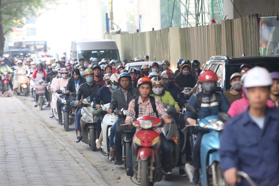 Đoạn đường dài 1km “cõng” đến 7 trường đại học, cao đẳng ở Hà Nội - 16 Đoạn đường dài 1km “cõng” đến 7 trường đại học, cao đẳng ở Hà Nội - 16