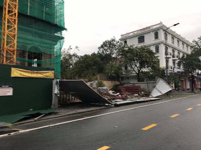 Ảnh: Thiệt hại ban đầu do bão số 13 ở Thừa Thiên - Huế - Ảnh 10. Ảnh: Thiệt hại ban đầu do bão số 13 ở Thừa Thiên - Huế - Ảnh 10.