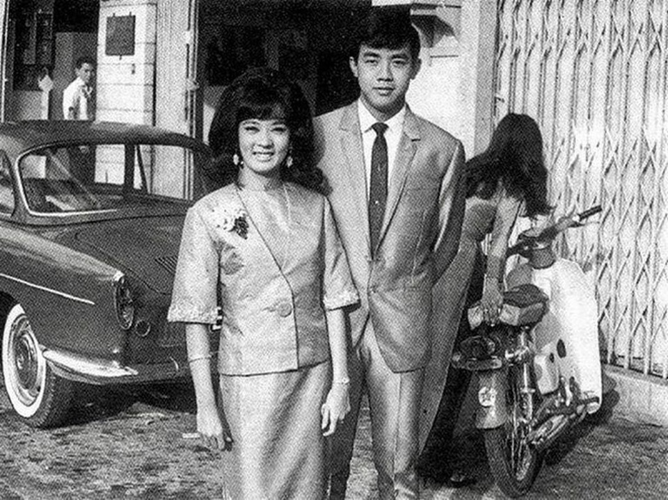 Con trai Thanh Nga kể lại giây phút kinh hoàng khi bố mẹ ruột bị ám sát - 4 Con trai Thanh Nga kể lại giây phút kinh hoàng khi bố mẹ ruột bị ám sát - 4