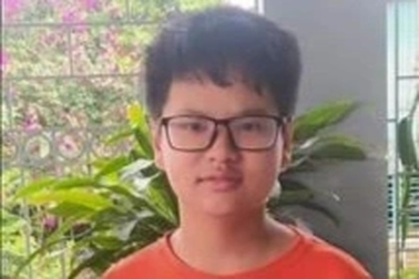 Học sinh lớp 7 dũng cảm cứu cụ ông trước mũi tàu hỏa