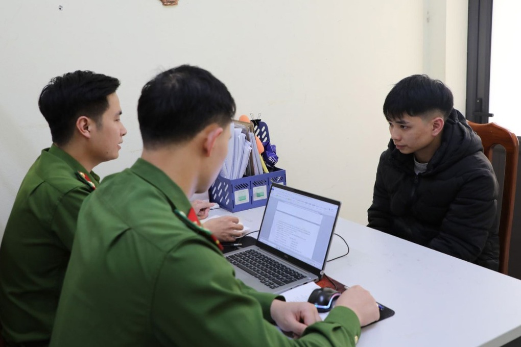 Khởi tố đối tượng tông xe vào Cảnh sát giao thông ở Hưng Yên - 1