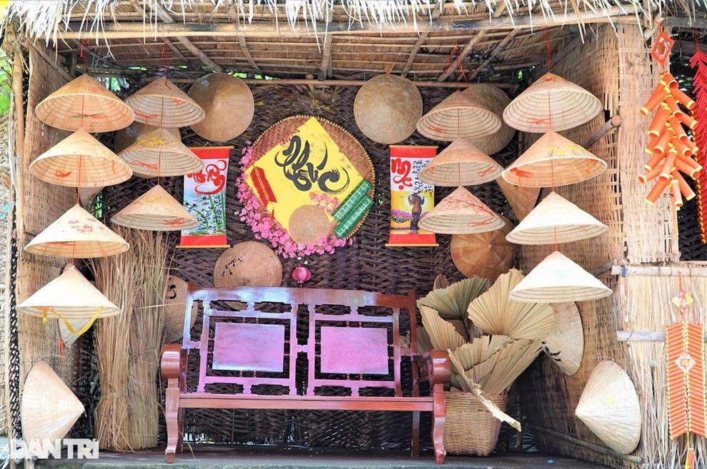 Chàng trai hô biến con hẻm cũ thành phố xuân đẹp vạn người mê - 2 Chàng trai hô biến con hẻm cũ thành phố xuân đẹp vạn người mê - 2