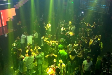 Kiểm tra quán beer club, phát hiện nhóm nghi bảo kê, cho vay nặng lãi