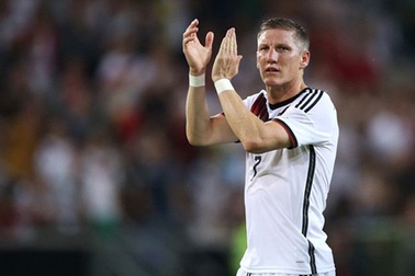 MU trả giá 20 triệu bảng để chiêu mộ Schweinsteiger