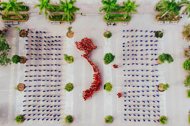 Hình ảnh đồng diễn ấn tượng của 4.000 học sinh chào mừng ngày hội của Đoàn