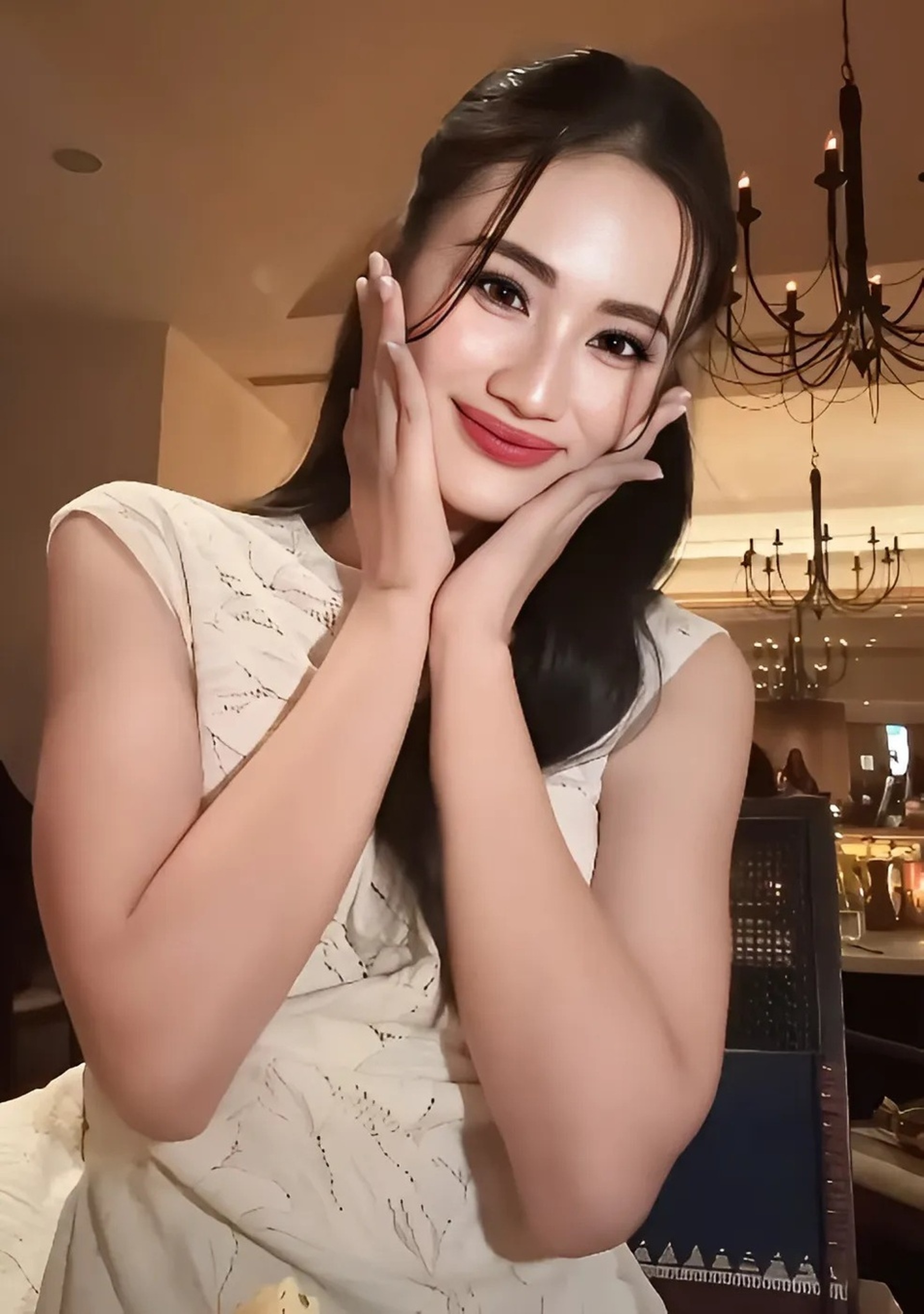 Ý Nhi và dàn mỹ nhân Hoa hậu Thế giới 2025 đọ sắc tại Ấn Độ - 1 Ý Nhi và dàn mỹ nhân Hoa hậu Thế giới 2025 đọ sắc tại Ấn Độ - 1