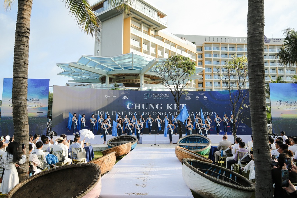 Chung kết Hoa hậu Đại dương Việt Nam: Tổ chức 6h sáng, thí sinh ngất xỉu - 3 Chung kết Hoa hậu Đại dương Việt Nam: Tổ chức 6h sáng, thí sinh ngất xỉu - 3