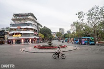 Hà Nội muốn phá tòa nhà "Hàm cá mập" ở Quảng trường Đông Kinh - Nghĩa Thục