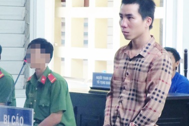 Đâm chết người để... bảo vệ bạn gái