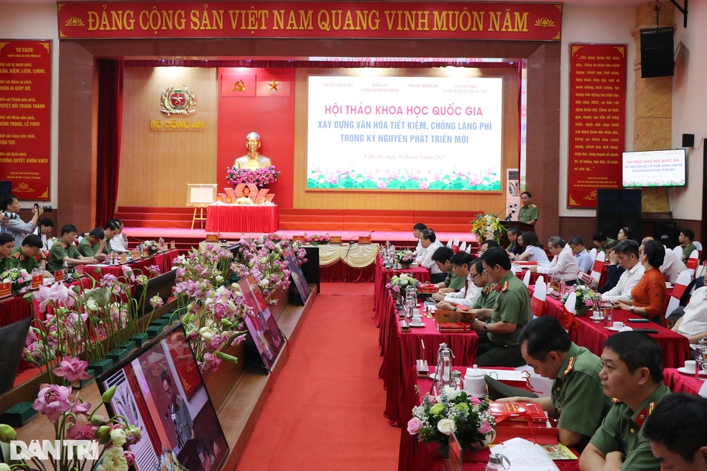 Bộ Công an tổ chức hội thảo xây dựng văn hóa tiết kiệm, chống lãng phí - 1 Bộ Công an tổ chức hội thảo xây dựng văn hóa tiết kiệm, chống lãng phí - 1