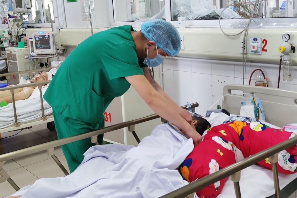 Ngày uống nửa lít rượu, người đàn ông nguy cơ sống thực vật cả đời - 1