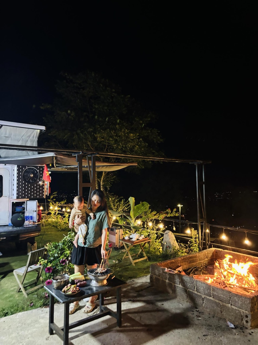 Gia đình 5 người ở TPHCM chi 1,5 tỷ đồng sắm nhà di động đi xuyên Việt - 9 Gia đình 5 người ở TPHCM chi 1,5 tỷ đồng sắm nhà di động đi xuyên Việt - 9