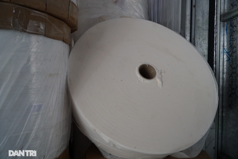Đột nhập cơ sở sản xuất khẩu trang “siêu bẩn” giữa mùa dịch Covid-19 - 7 Đột nhập cơ sở sản xuất khẩu trang “siêu bẩn” giữa mùa dịch Covid-19 - 7