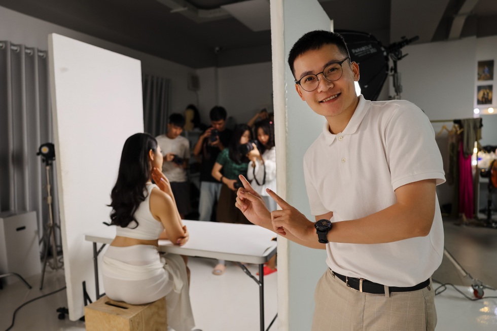 Chuyện tình gây sốt ở TPHCM: Nàng có tất cả, chàng ở nhà thuê 3 triệu/tháng - 7 Chuyện tình gây sốt ở TPHCM: Nàng có tất cả, chàng ở nhà thuê 3 triệu/tháng - 7