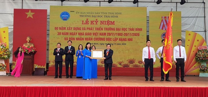 Trường Đại học Thái Bình: 60 năm chặng đường phát triển tự hào  - Ảnh 2.