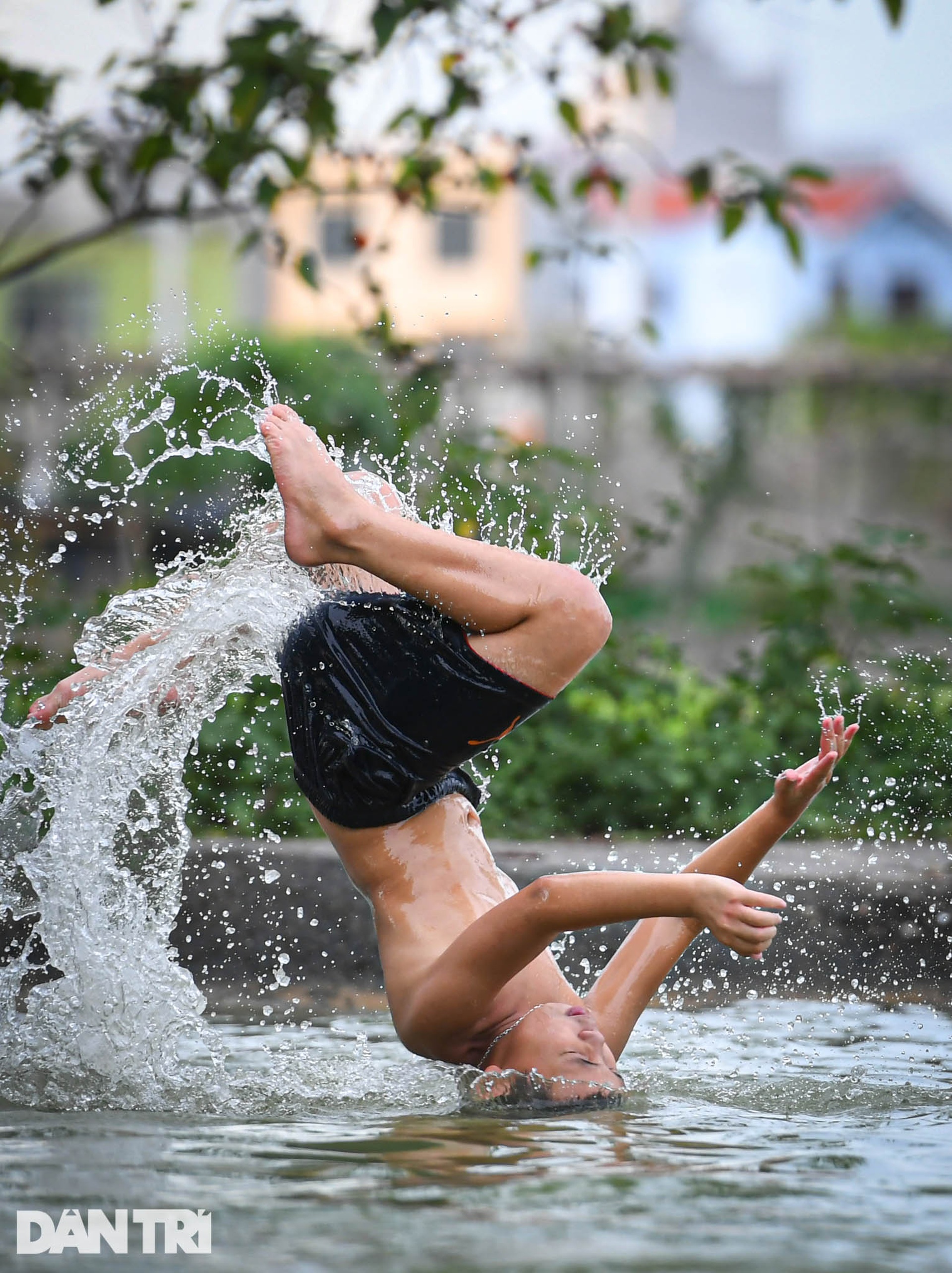 Mô hình tiêu biểu và giải pháp chống đuối nước cho trẻ em khu vực nông thôn - 14 Mô hình tiêu biểu và giải pháp chống đuối nước cho trẻ em khu vực nông thôn - 14