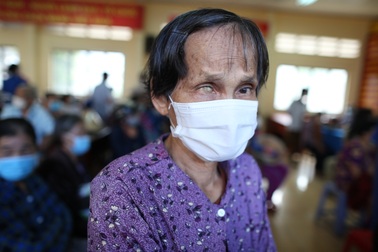 Lao động nghèo ở Trà Vinh xúc động khi được khám bệnh miễn phí