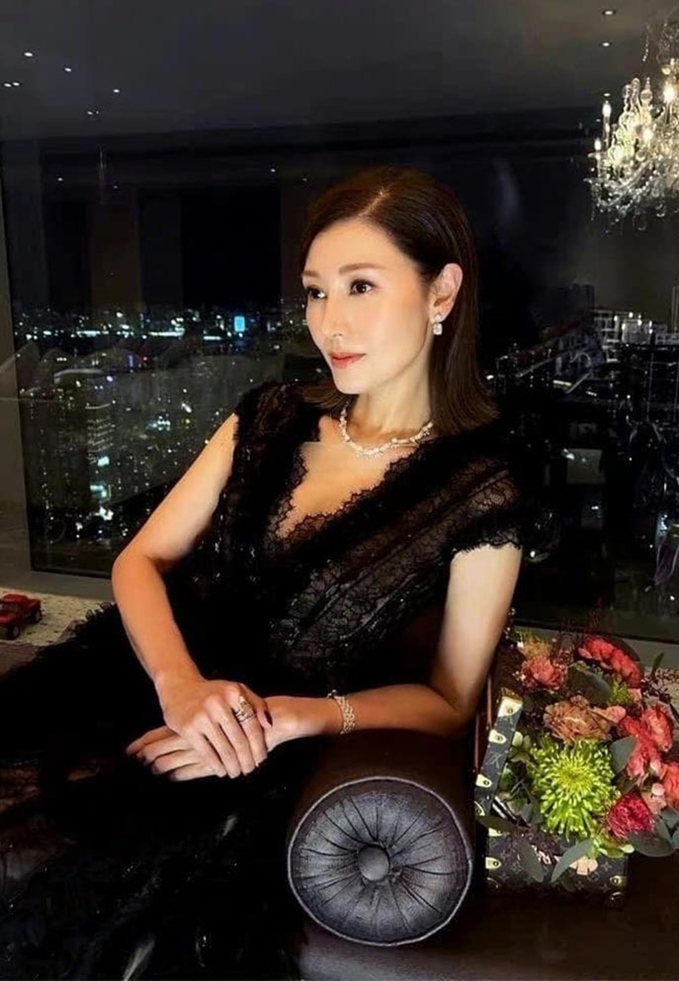 Cuộc sống làm dâu hào môn của hoa hậu đẹp nhất Hồng Kông - 8 Cuộc sống làm dâu hào môn của hoa hậu đẹp nhất Hồng Kông - 8