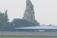 Vụ "biệt phủ" giữa đồng: Chậm xử lý vì khó tiếp cận chủ đầu tư?