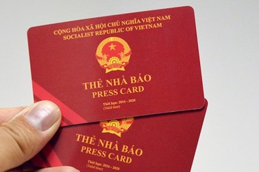 Thu thẻ nhà báo của phóng viên cưỡng đoạt tài sản